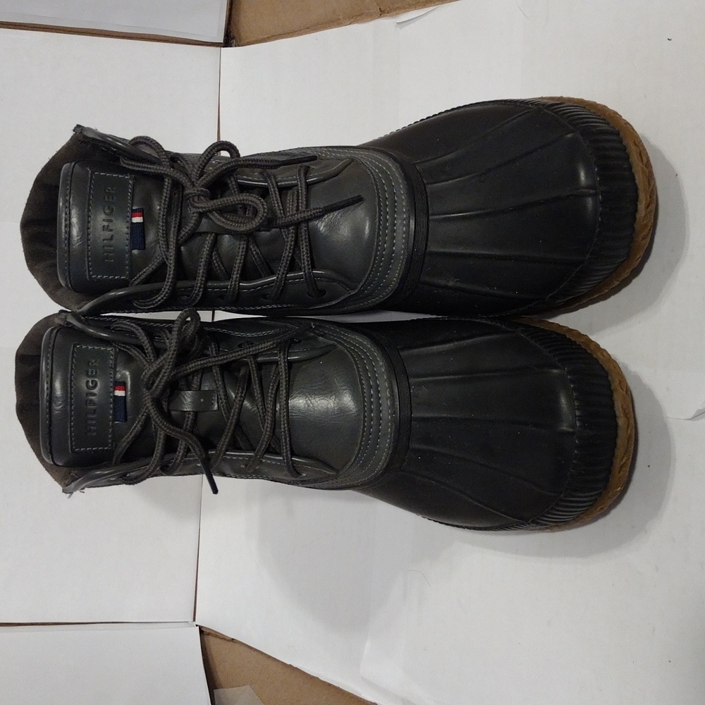 Tommy Hilfiger men's Casey duck boots size 12